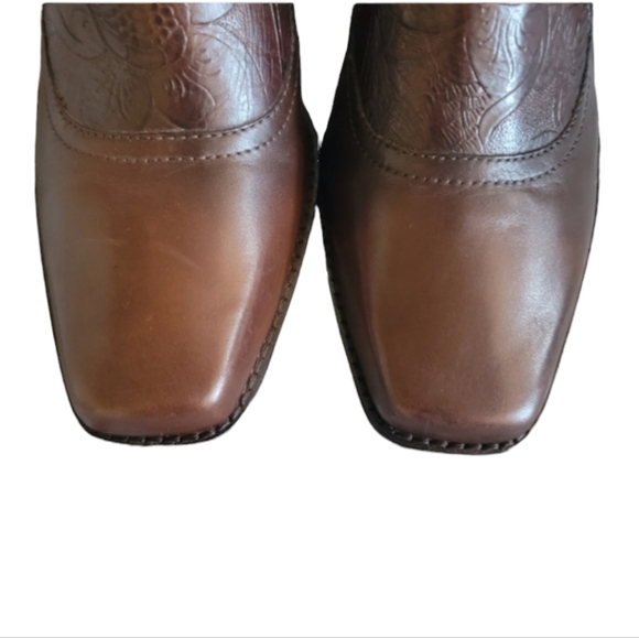 NWOT ANTONIO MELANI EMBOSSED ANKLE BOOTS - Picture 5 of 9